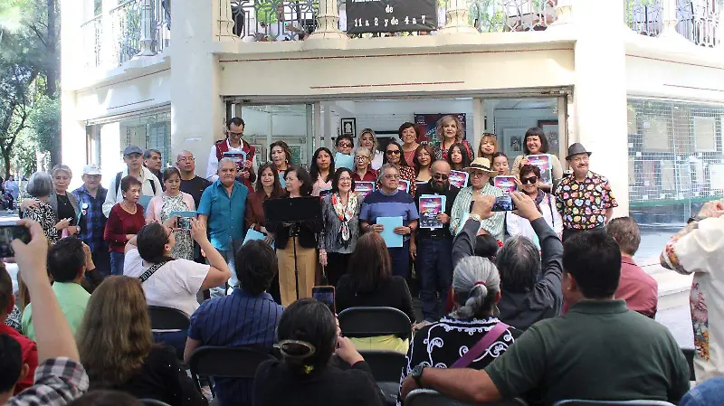 Ceremonia de apertura de la exposición colectiva de acuarela 2025.